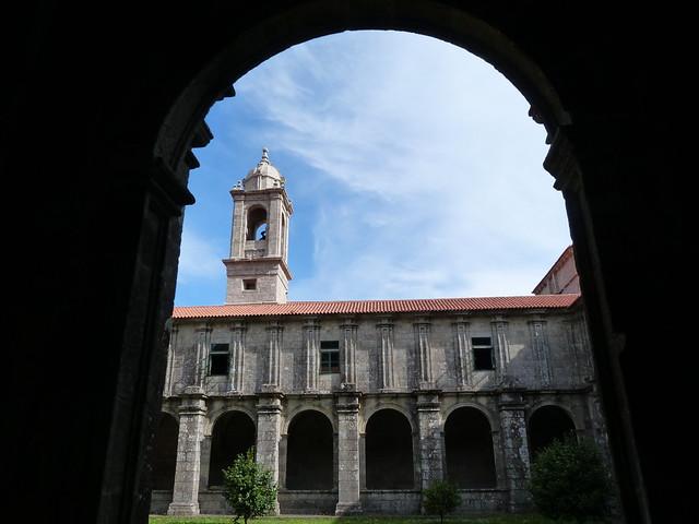 Fachada del monasterio de Armenteira